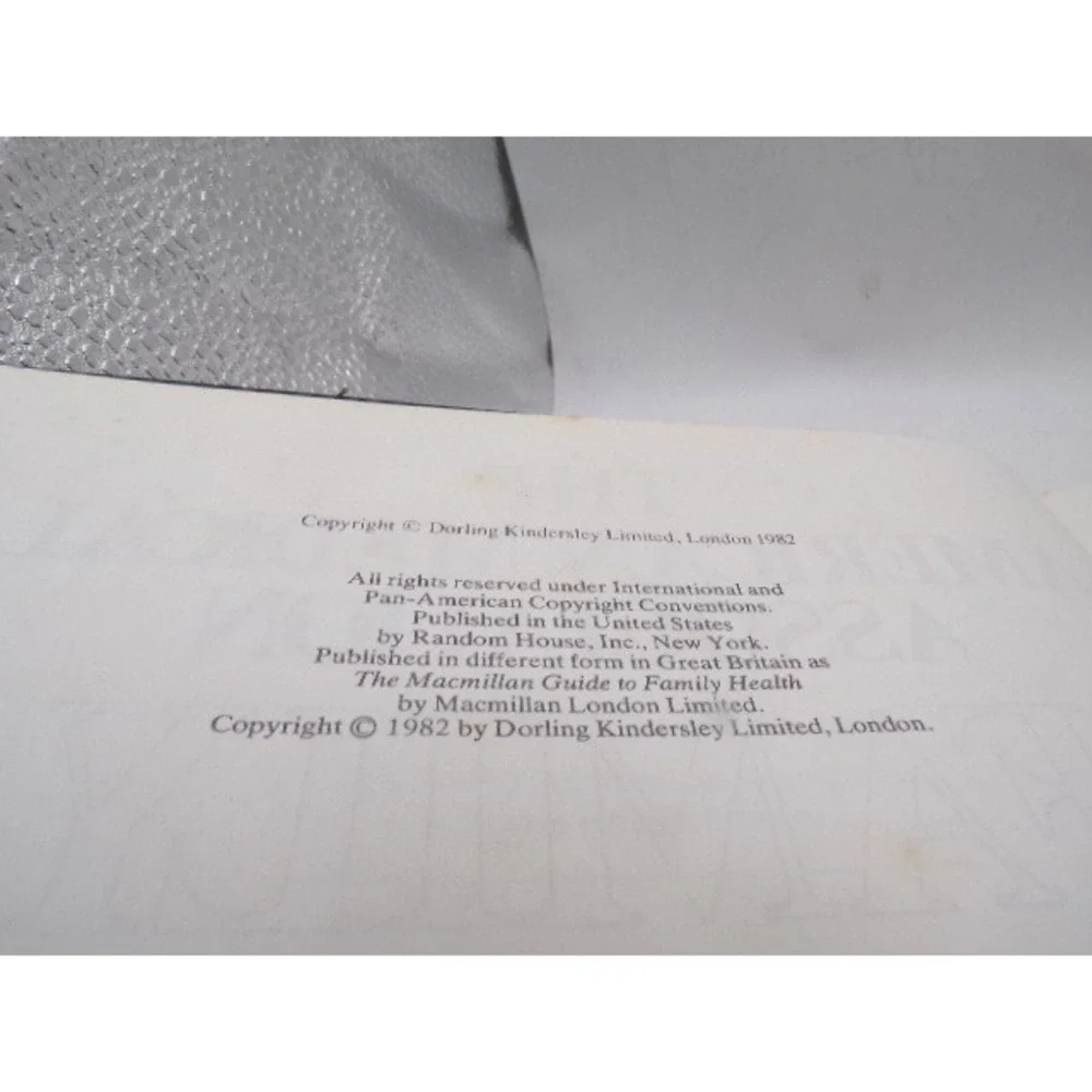 The American Medical Association Family Medical Guide 1982 Hardcover AMA Referen